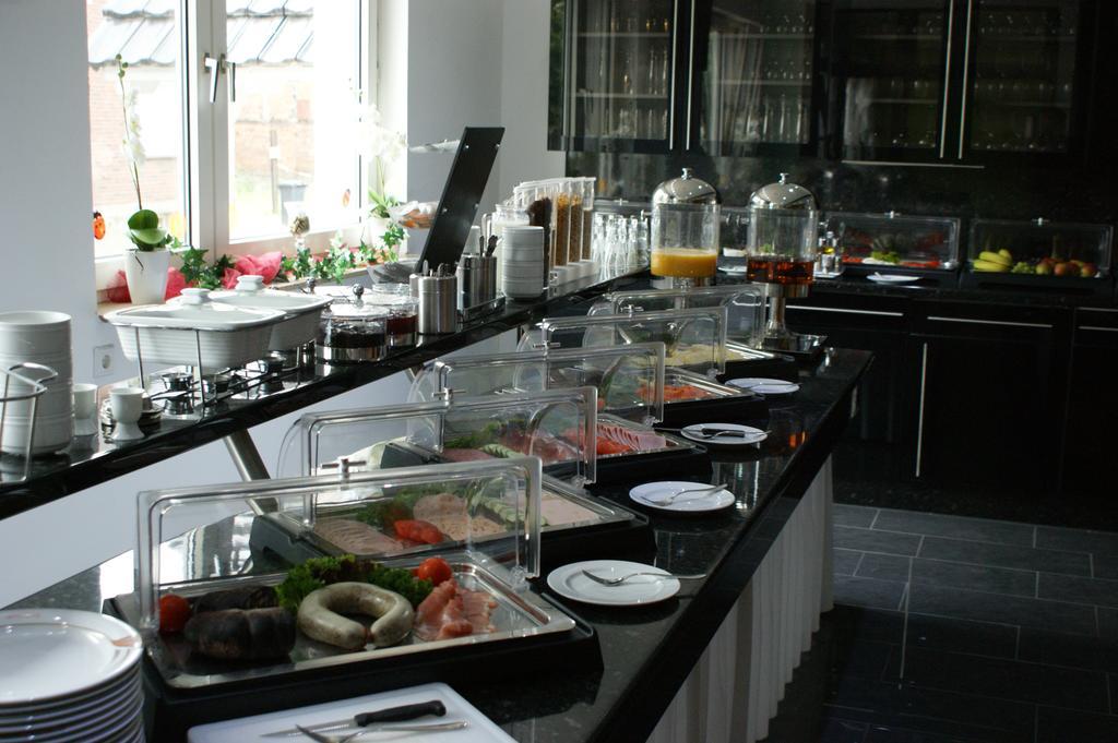 Am Rosenplatz,24 Stunden Check In, Kostenfreie Parkplaetze Hotel